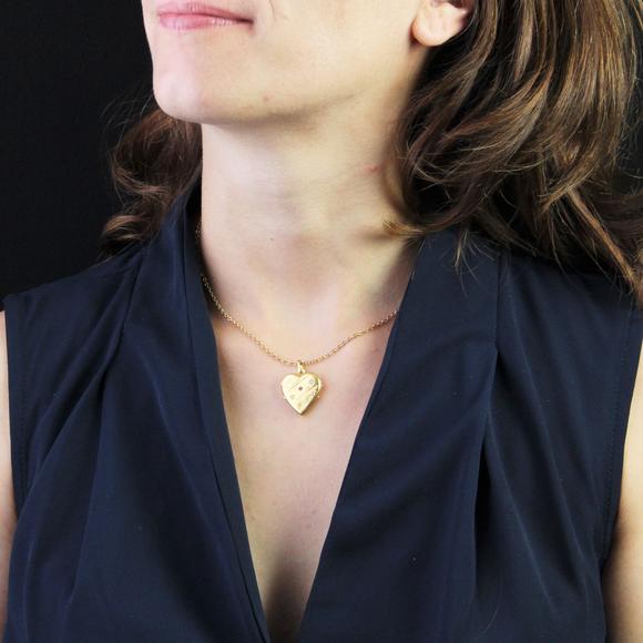 French 20th Century Ruby Natural Pearl 18 Karat Yellow Gold Heart Medallion - Picture 2 of 11